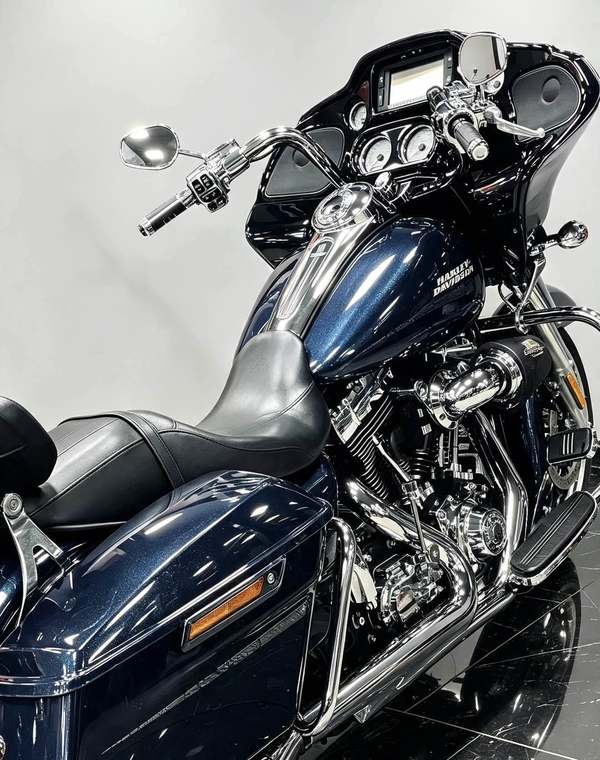 二手哈雷戴维森公路滑翔 Road Glide