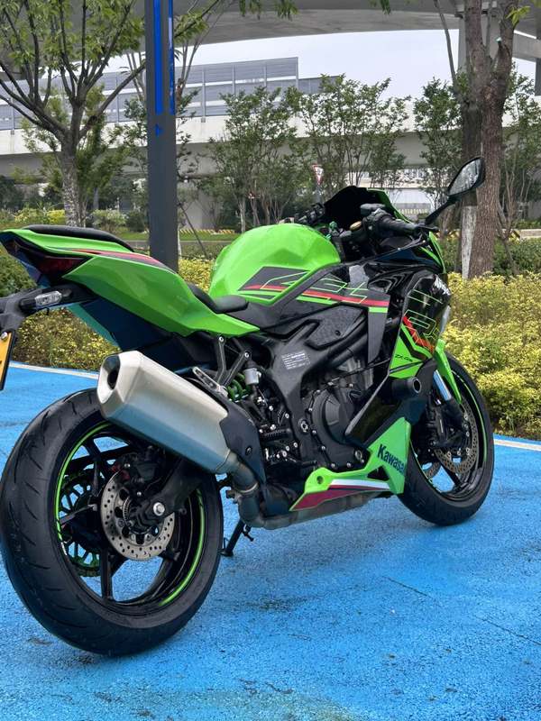 二手川崎ZX-4R