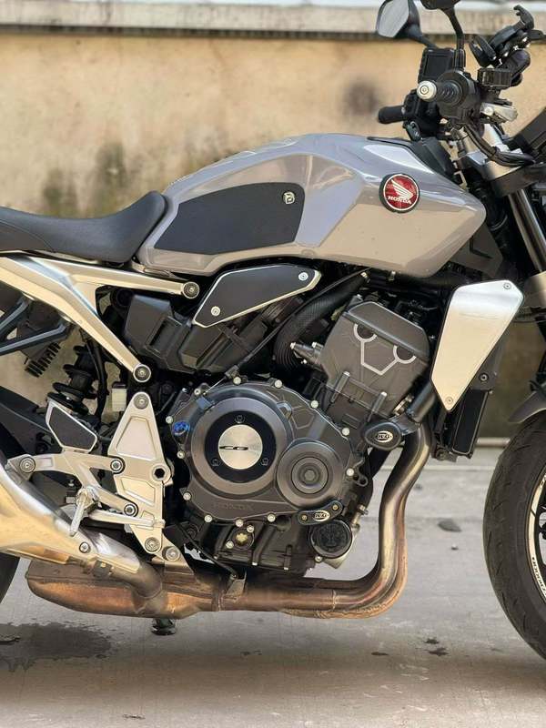 二手本田CB1000R