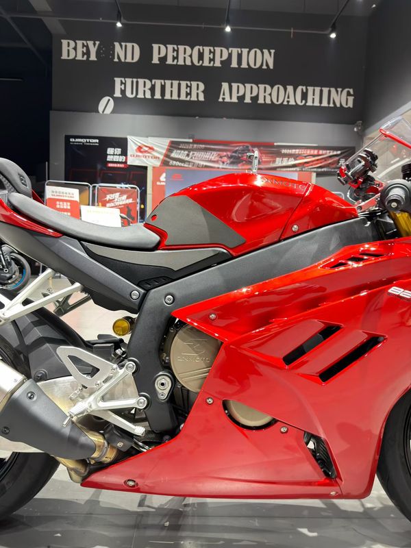 二手张雪机车820RR
