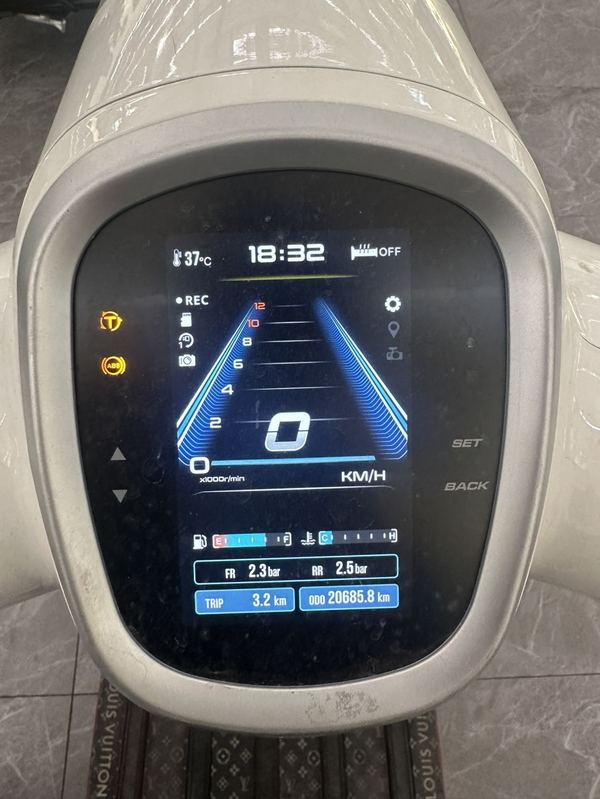 二手南方梦拉丽莎 飞戈