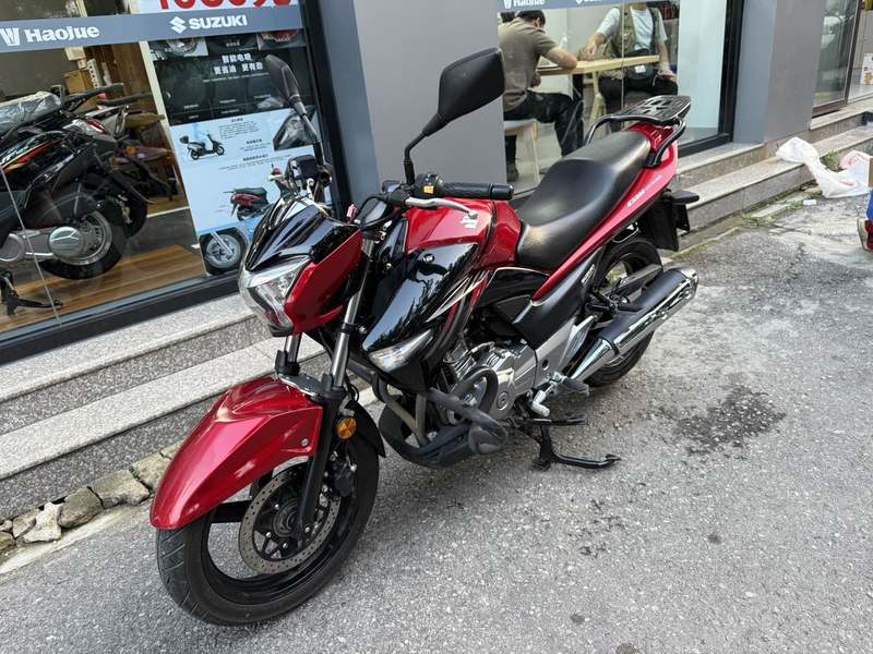 二手豪爵铃木骊驰 GW250