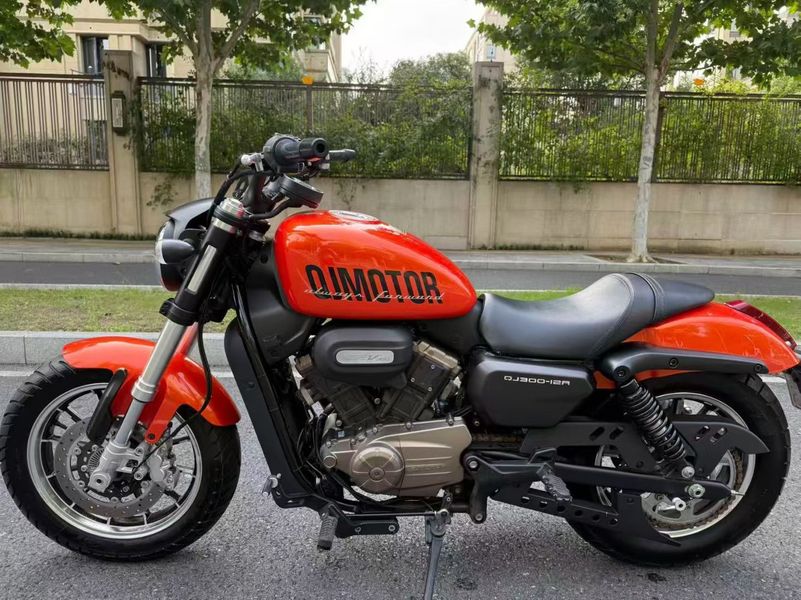 二手QJMOTOR闪300
