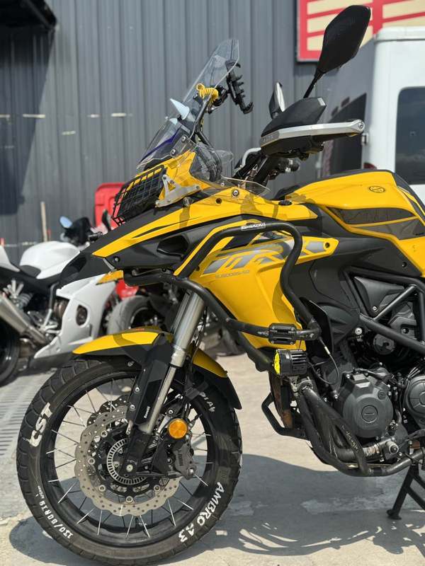 二手贝纳利金鹏 TRK502