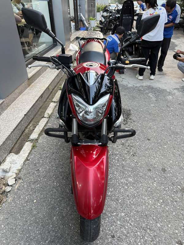 二手豪爵铃木骊驰 GW250