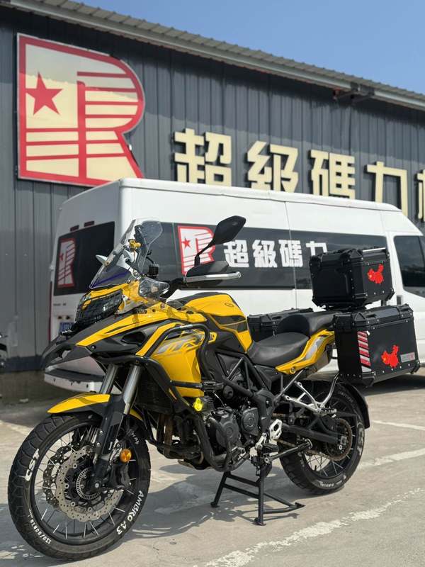 二手贝纳利金鹏 TRK502