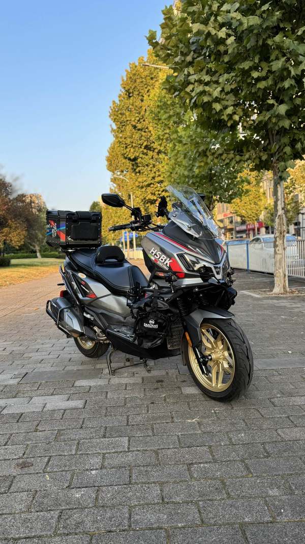 二手三阳哈士奇 Husky ADV300