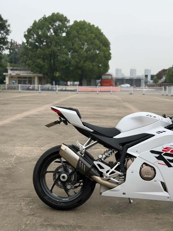 二手张雪机车500RR