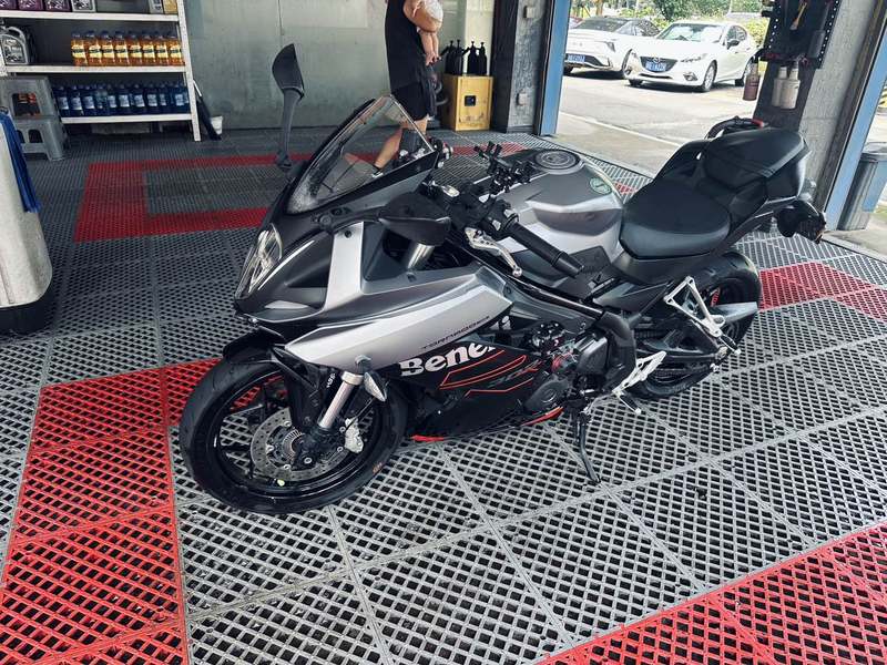 二手贝纳利龙卷风 Tornado 302R