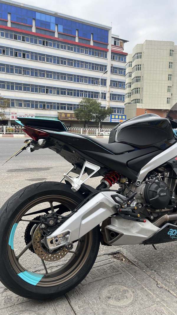 二手阿普利亚RS 660 