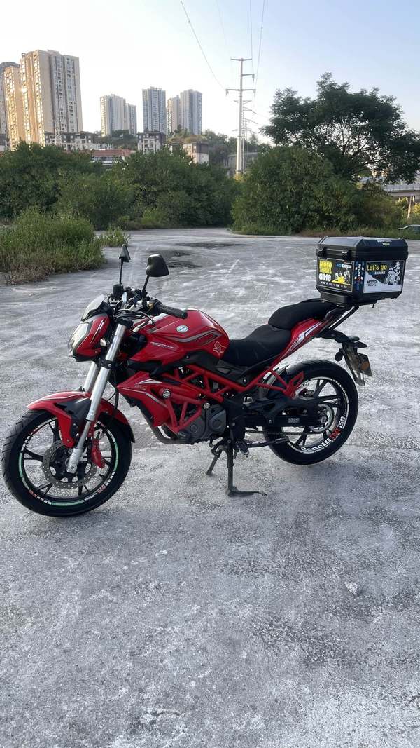 二手贝纳利红宝龙 TNT150i