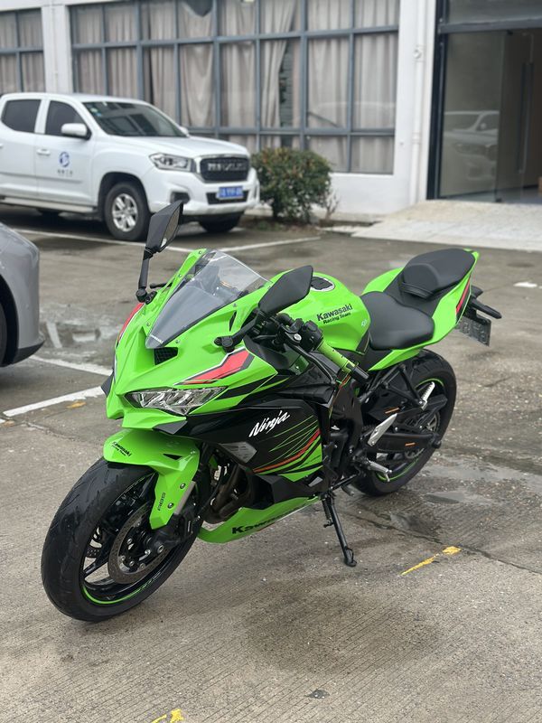 二手川崎ZX-4R