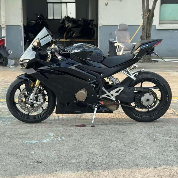 二手张雪机车500RR