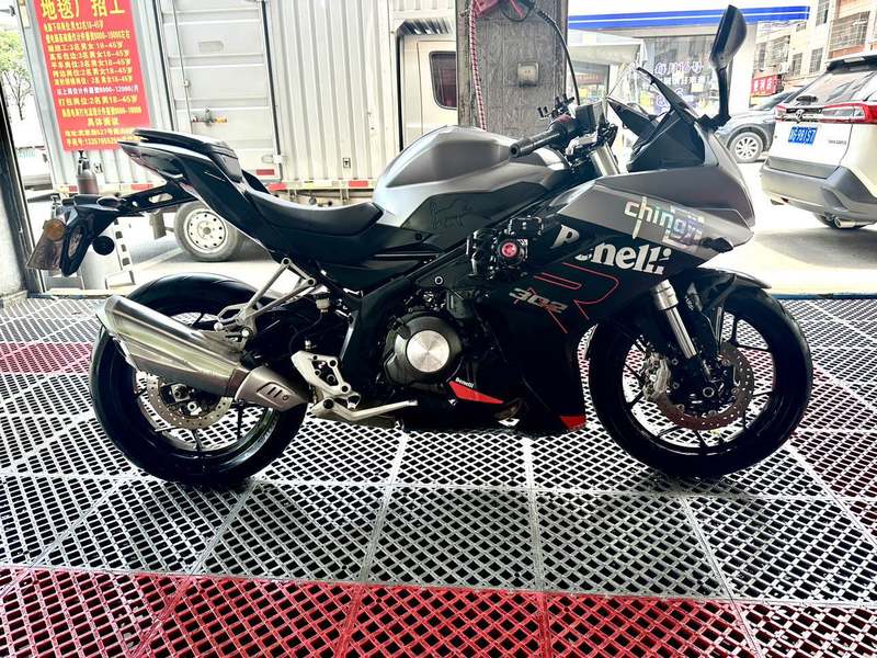 二手贝纳利龙卷风 Tornado 302R