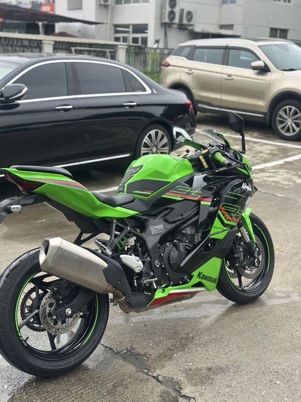 二手川崎ZX-4R