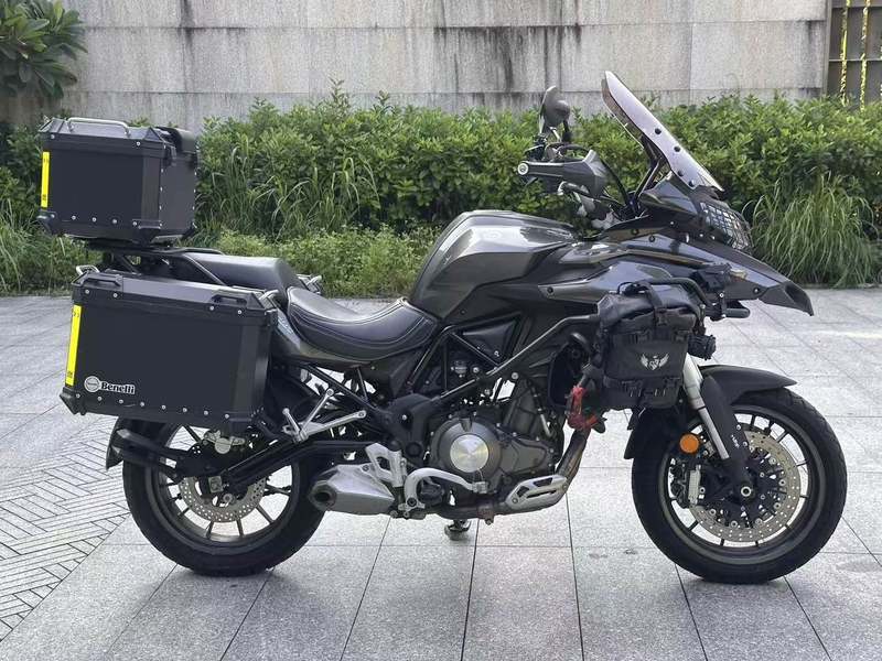二手贝纳利金鹏 TRK502