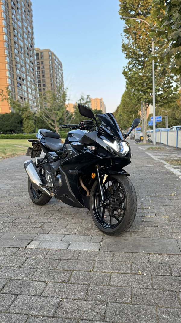 二手豪爵铃木GSX250R