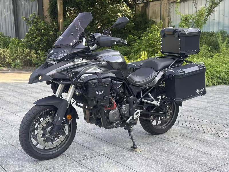 二手贝纳利金鹏 TRK502