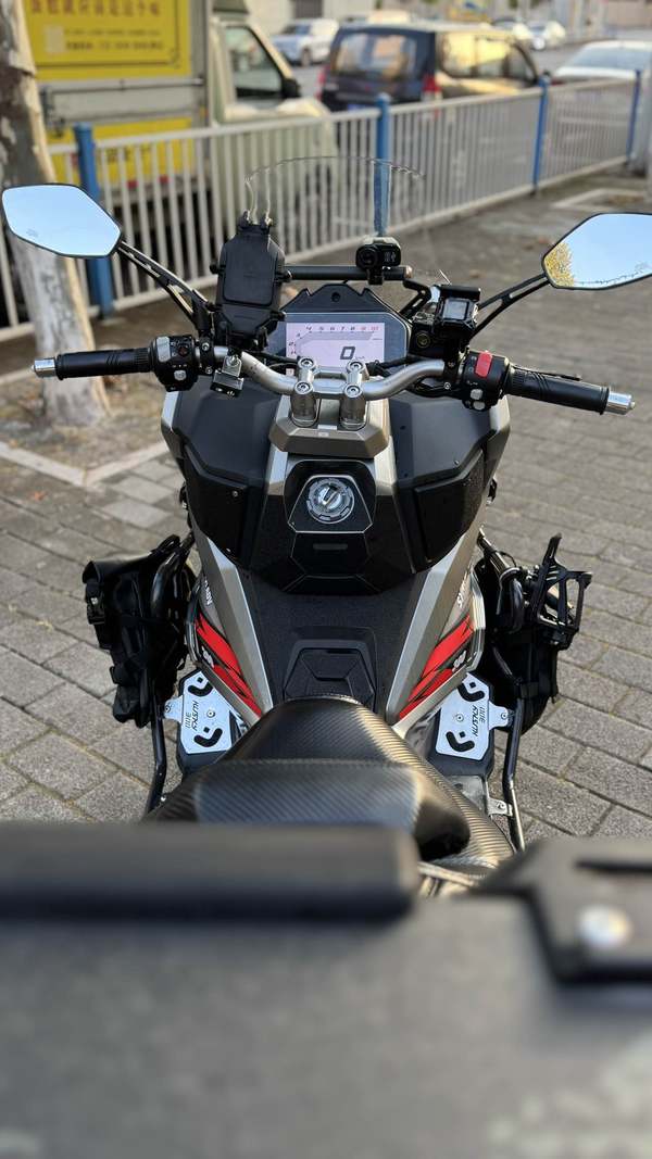 二手三阳哈士奇 Husky ADV300