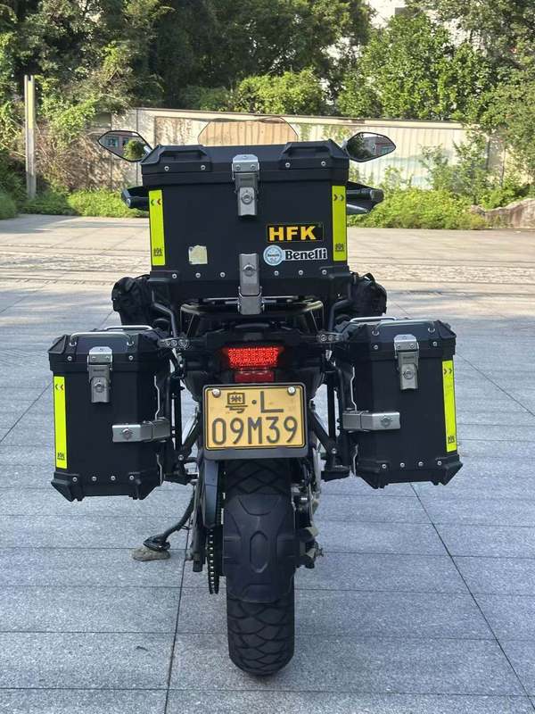 二手贝纳利金鹏 TRK502