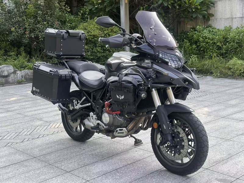 二手贝纳利金鹏 TRK502
