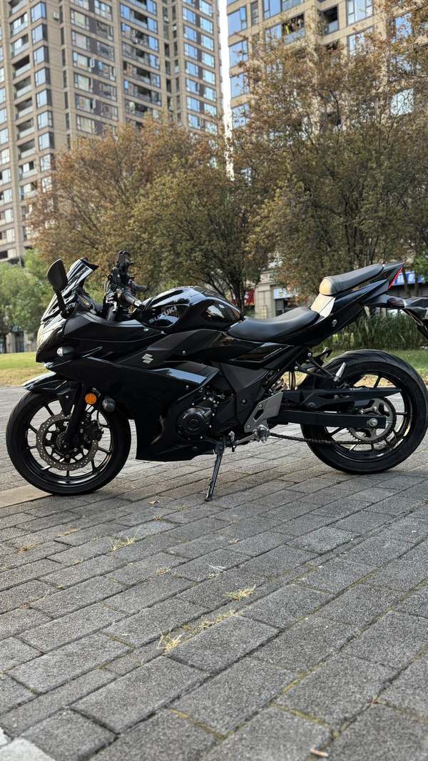 二手豪爵铃木GSX250R