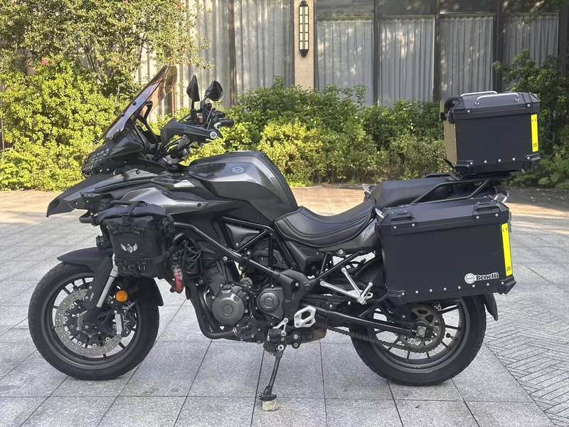 二手贝纳利金鹏 TRK502