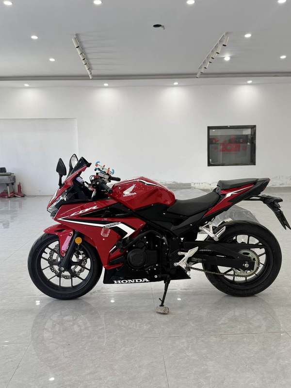 二手本田CBR400R