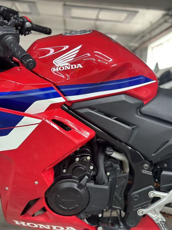 二手本田CBR400R