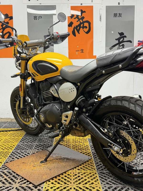 二手凯旋Scrambler 400 X