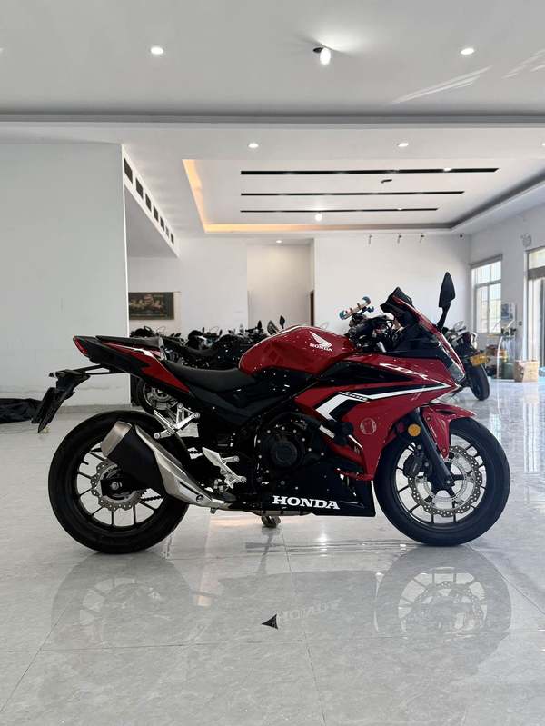 二手本田CBR400R