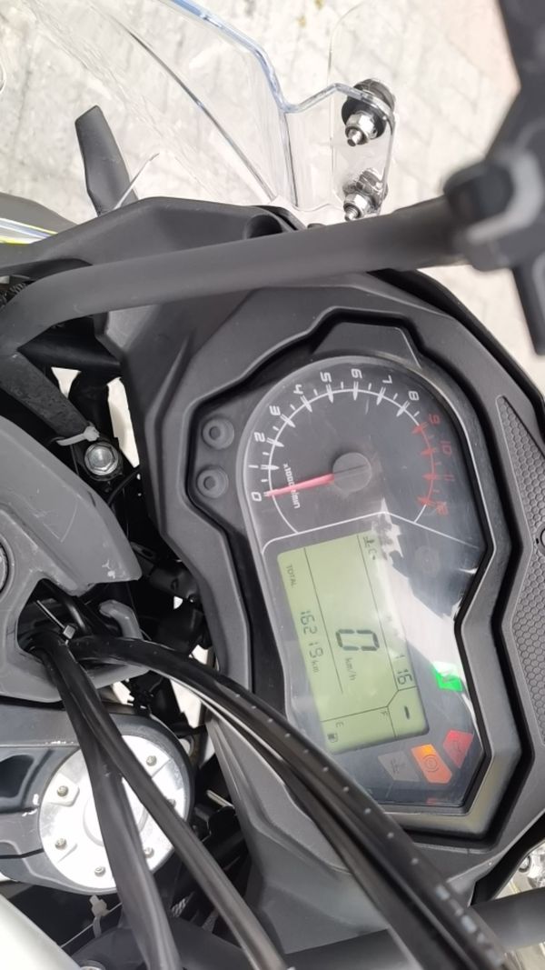 二手贝纳利金鹏 TRK502
