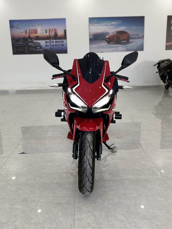 二手本田CBR400R