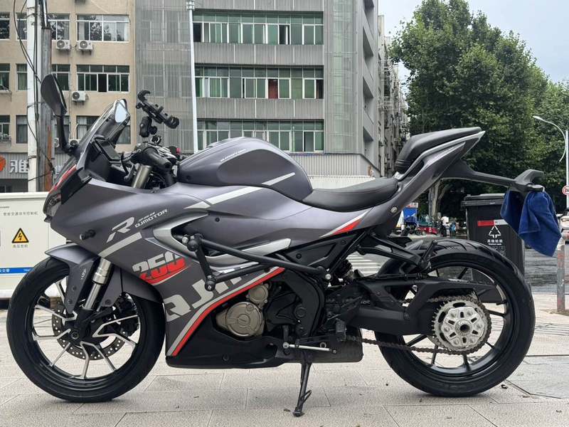 二手QJMOTOR赛250