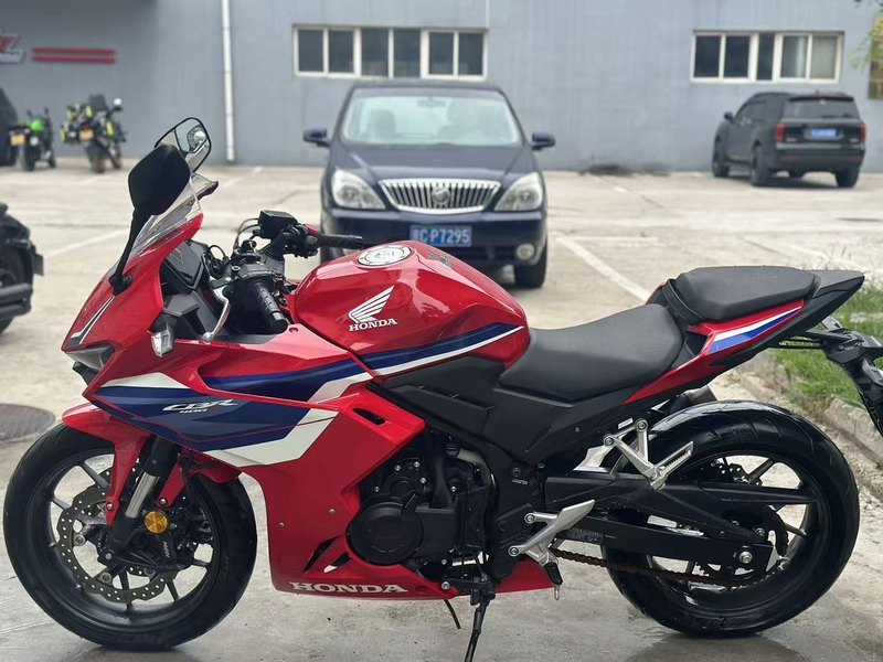 二手本田CBR400R