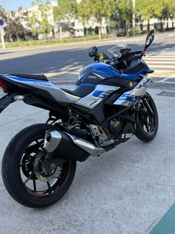 二手豪爵铃木GSX250R