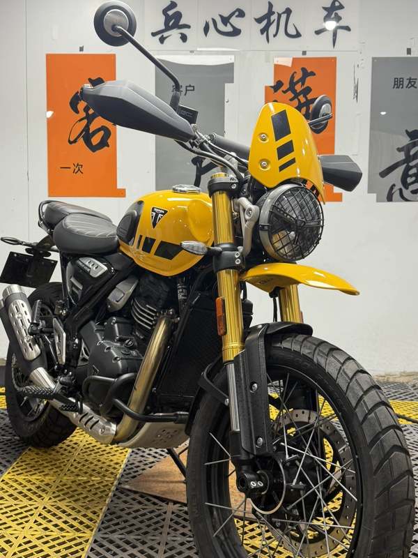 二手凯旋Scrambler 400 X