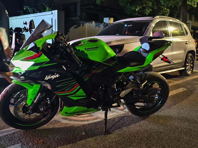 二手川崎ZX-4R