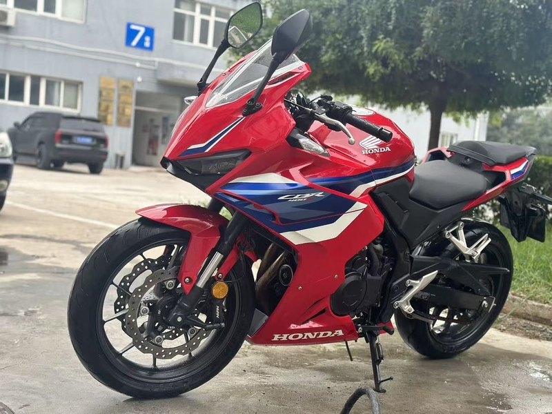 二手本田CBR400R