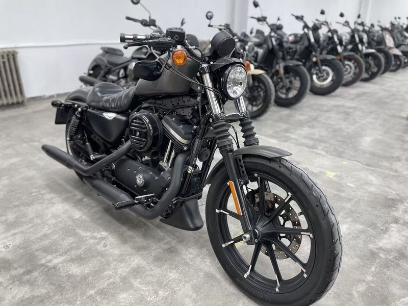 二手哈雷戴维森Iron883 硬汉