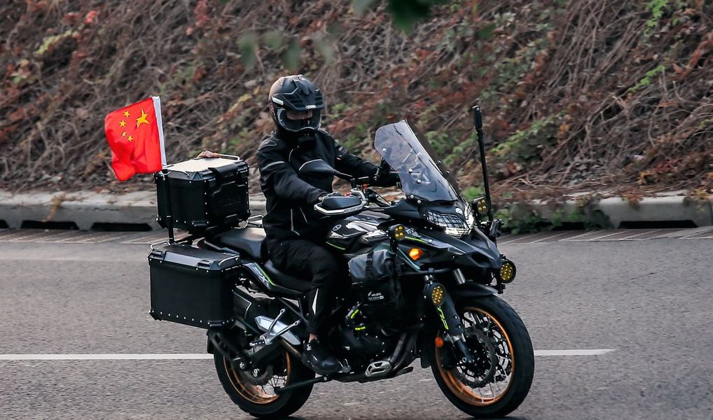 二手贝纳利金鹏 TRK502