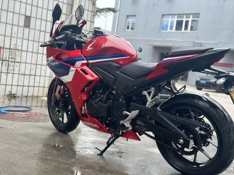 二手本田CBR400R