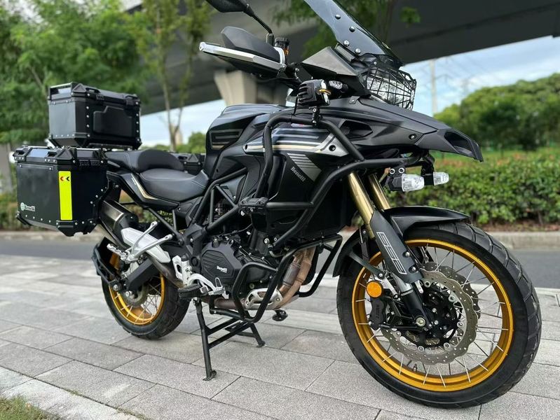 二手贝纳利TRK552