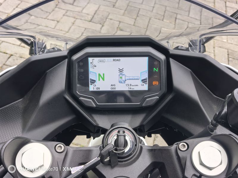 二手川崎Ninja e-1