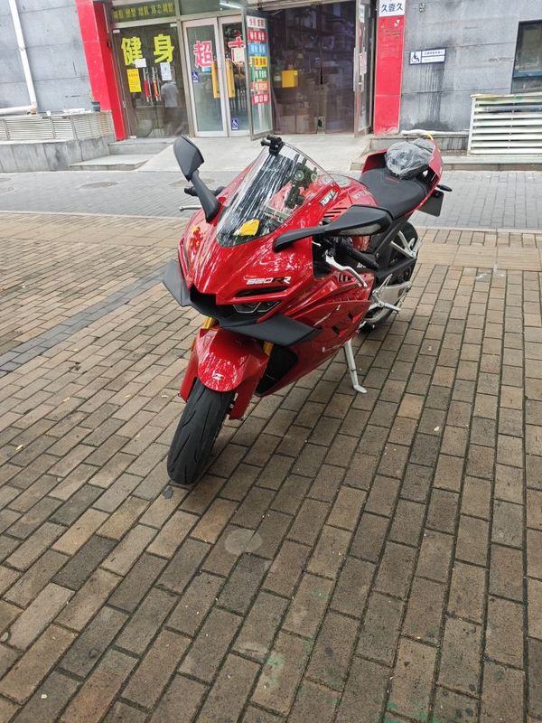 二手张雪机车820RR