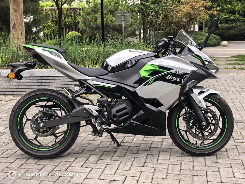 二手川崎Ninja e-1