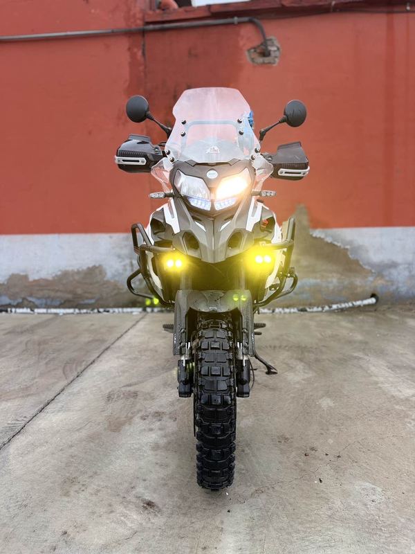 二手贝纳利金鹏 TRK502