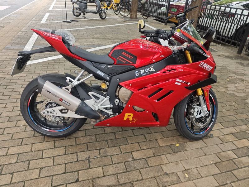 二手张雪机车820RR