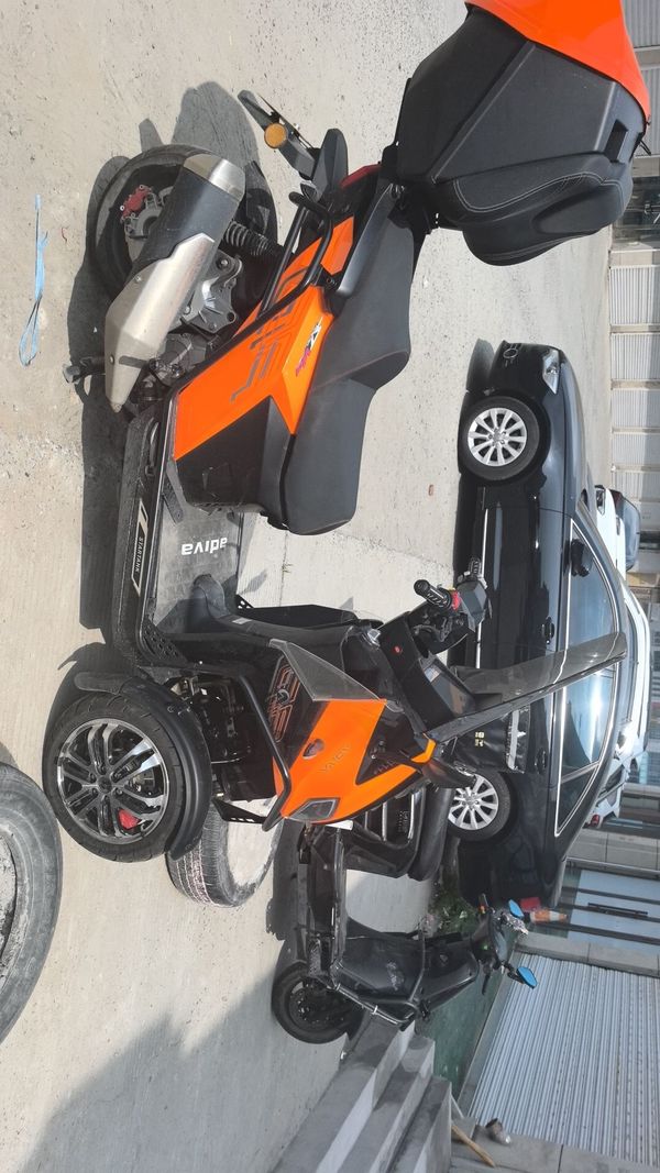 二手ADIVAAD7 150