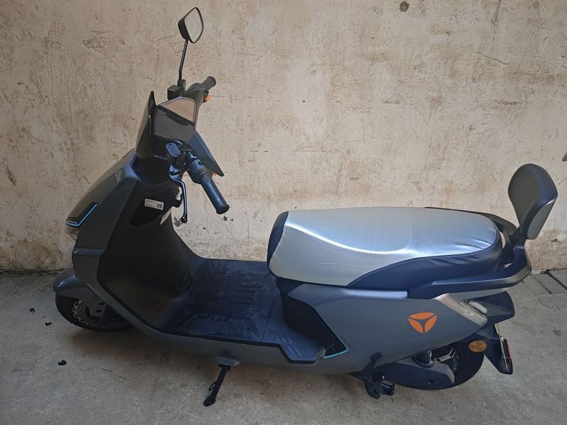 二手雅迪冠能 T35